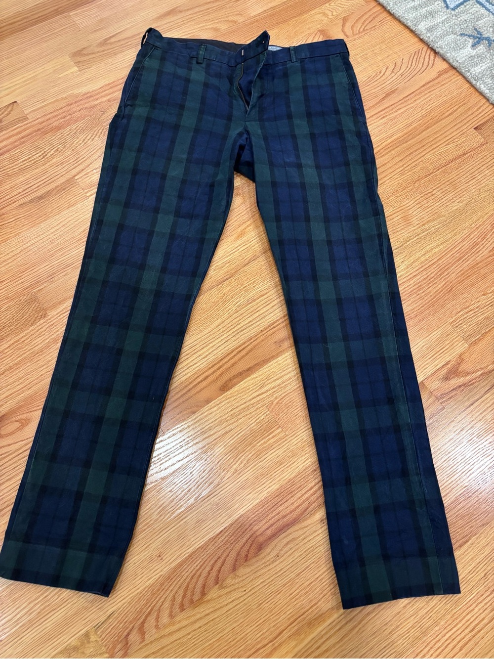 Club Monaco Green & Navy Plaid Chinos